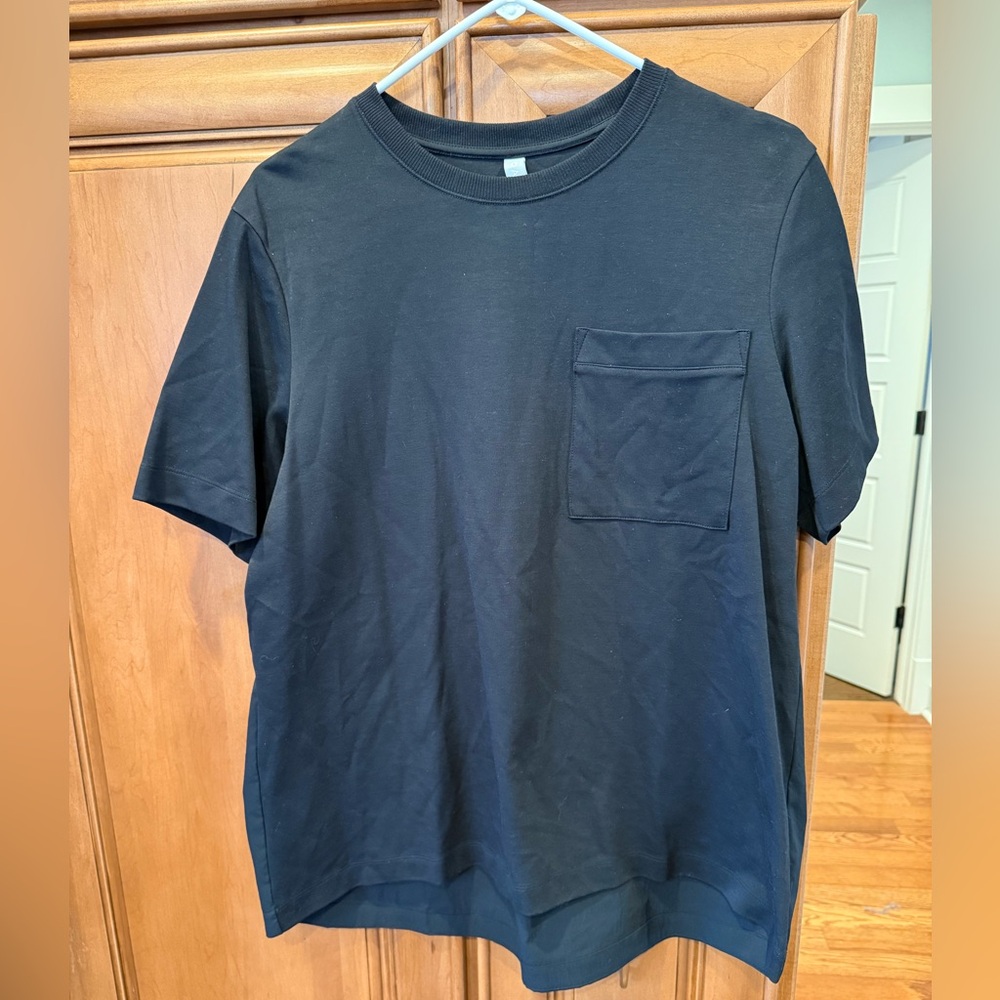 Athleta Black Short Sleeve Pocket Tee
